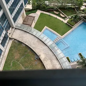 Uptown Parksuites Tower 1 Taguig